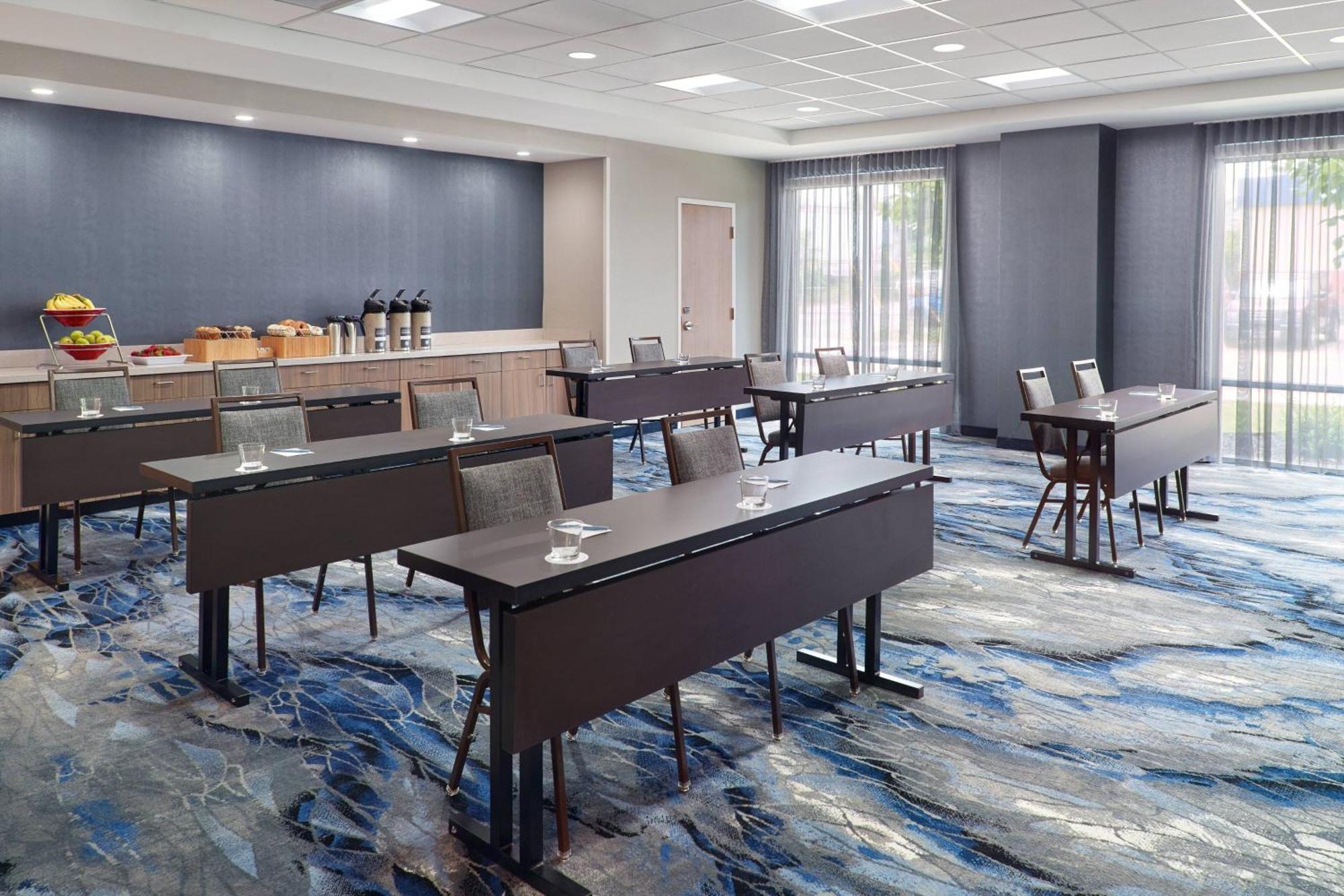 Fairfield Inn & Suites By Marriott Athens-University Area Bagian luar foto